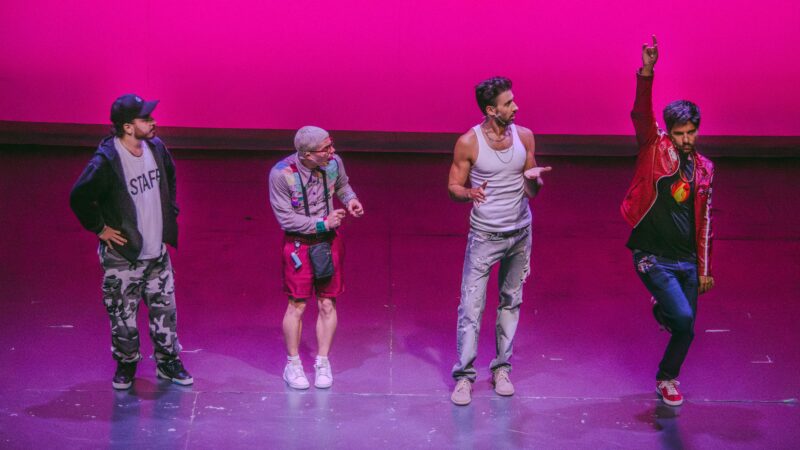 LA OBRA «YO NO QUIERO HACER STAND UP», CON IMANOL RODRÍGUEZ, BAUTISTA LENA, FACUNDO GAMBANDÉ Y ANDRÉS POMIRO, EN FUNCIONES DESPEDIDA EN EL PASEO LA PLAZA DE BUENOS AIRES.