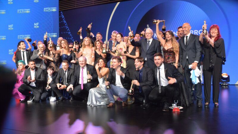 MARTÍN FIERRO DE RADIO: NELSON CASTRO Y SANTIAGO DEL MORO SE ADJUDICARON EL PREMIO MARTIN FIERRO DE ORO DE RADIO EN AM Y FM, RESPECTIVAMENTE. SE ENTREGÓ EN LA RURAL DE PALERMO.