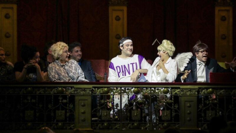 @REVISTA: CARMEN BARBIERI VISITÓ EL SHOW DE «LA REVISTA DEL CERVANTES», PUESTA EN ESCENA EN EL TEATRO NACIONAL CERVANTES DE LA CIUDAD DE BUENOS AIRES.